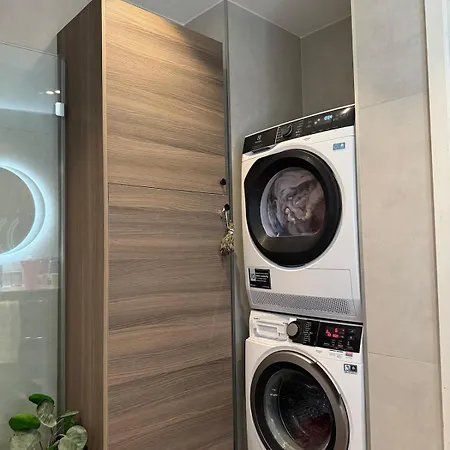 Unique And Spacious With A Spectacular View *